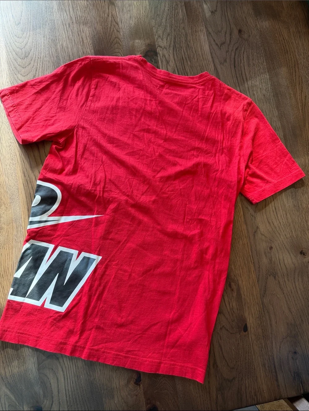 Nike Jordan Boys XL Red T-shirt
